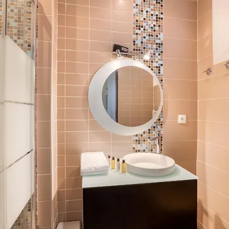 Veeve - A Hint Of Rouge Apartment Paris